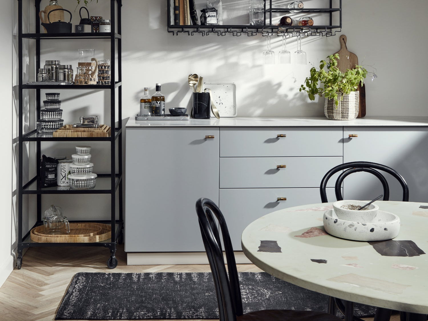 Open kitchen shelves
