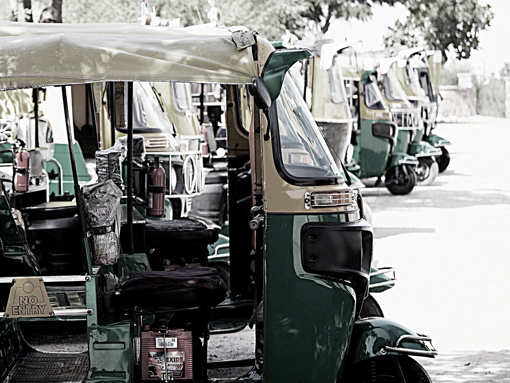 Tuk Tuk, India Geometric Rugs