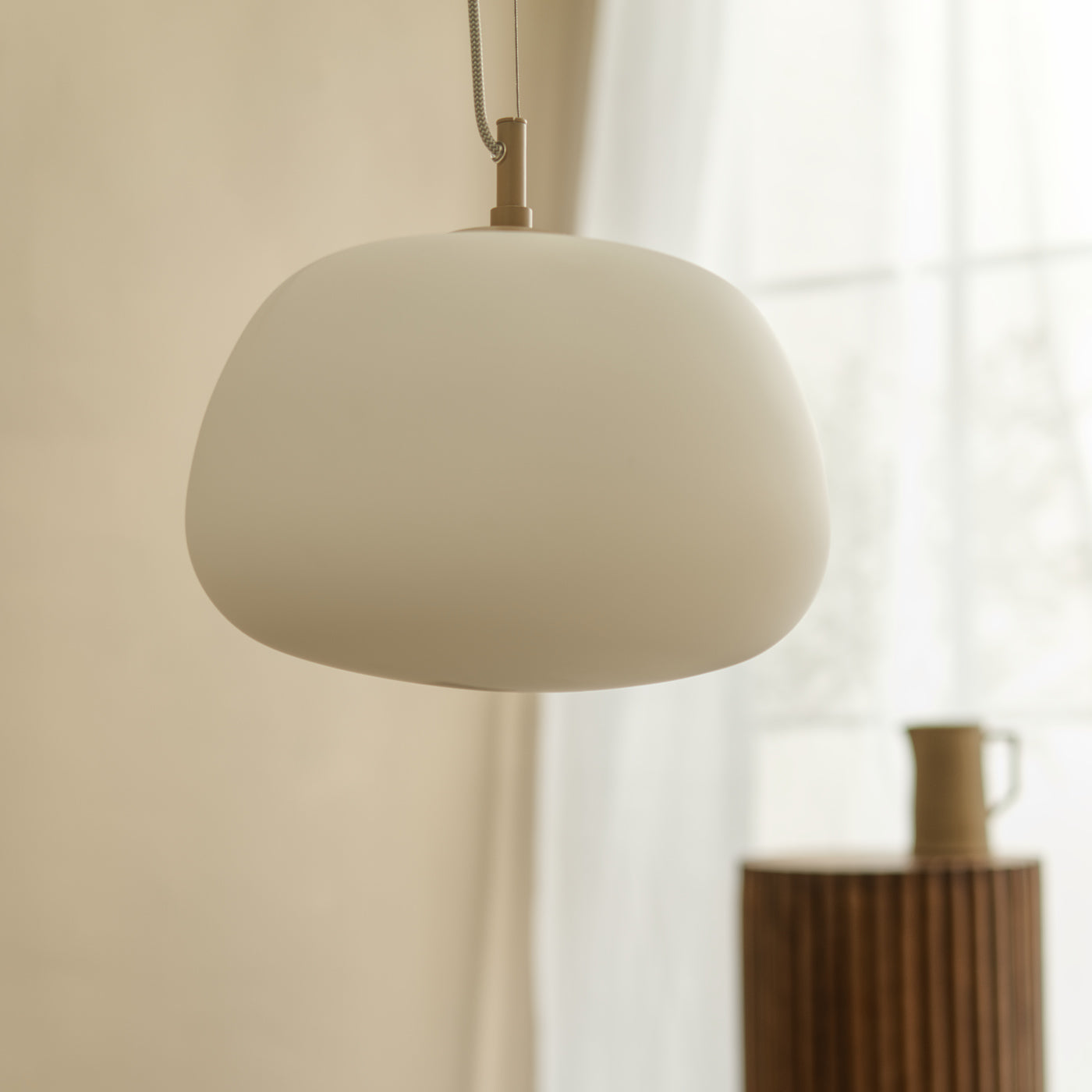 Frosted pendant light