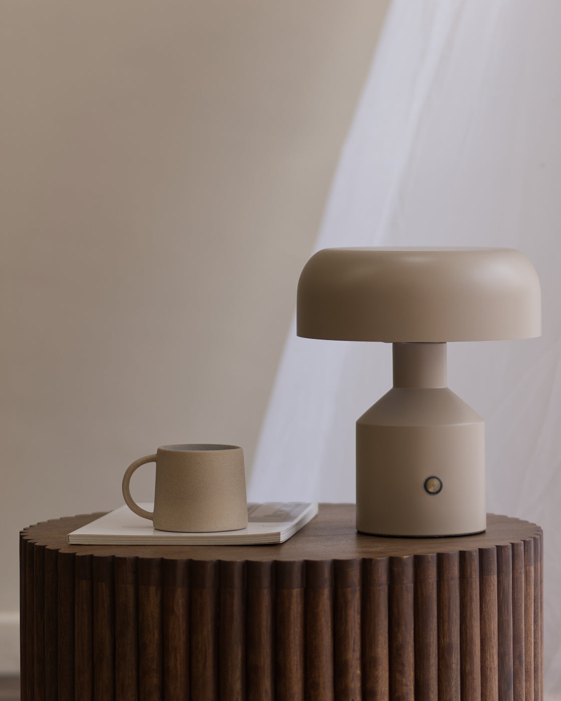 Dome table lamp