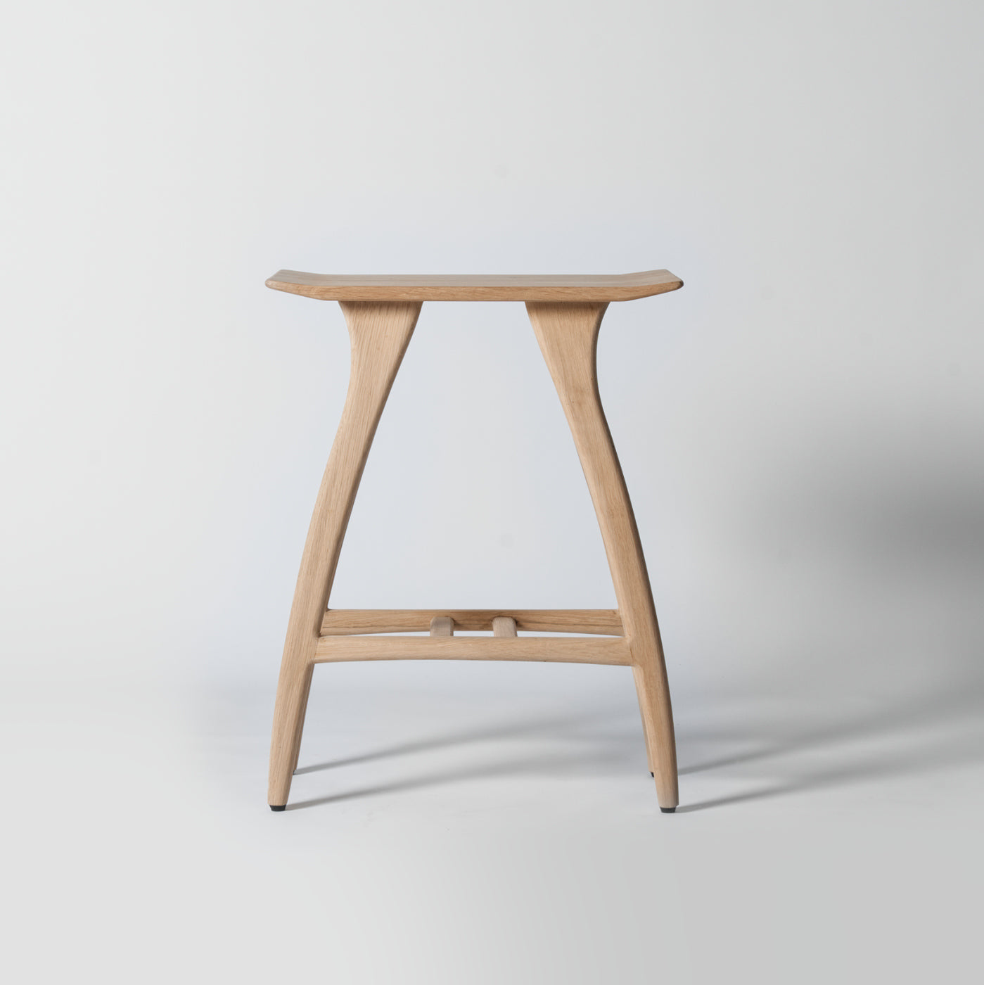 Sleek bar stool solid wood