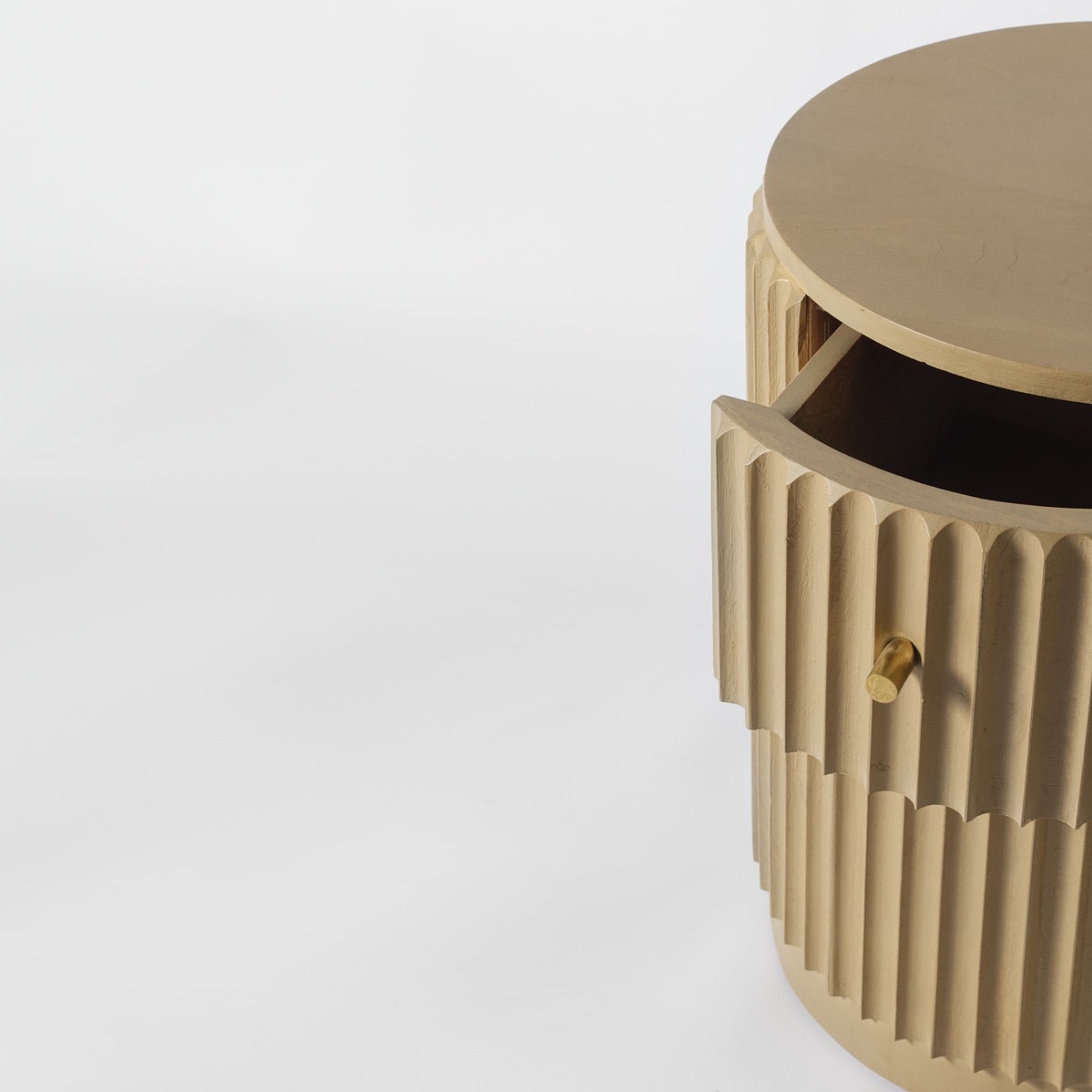 Nordic bedside table round