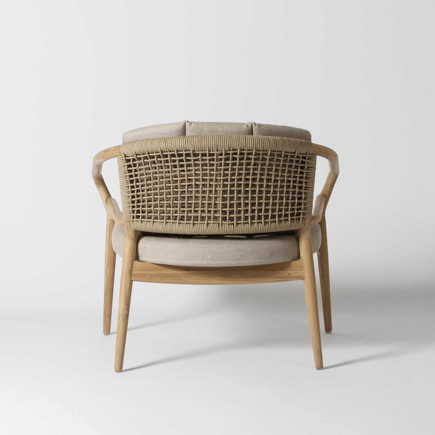 Woven patio lounge chair