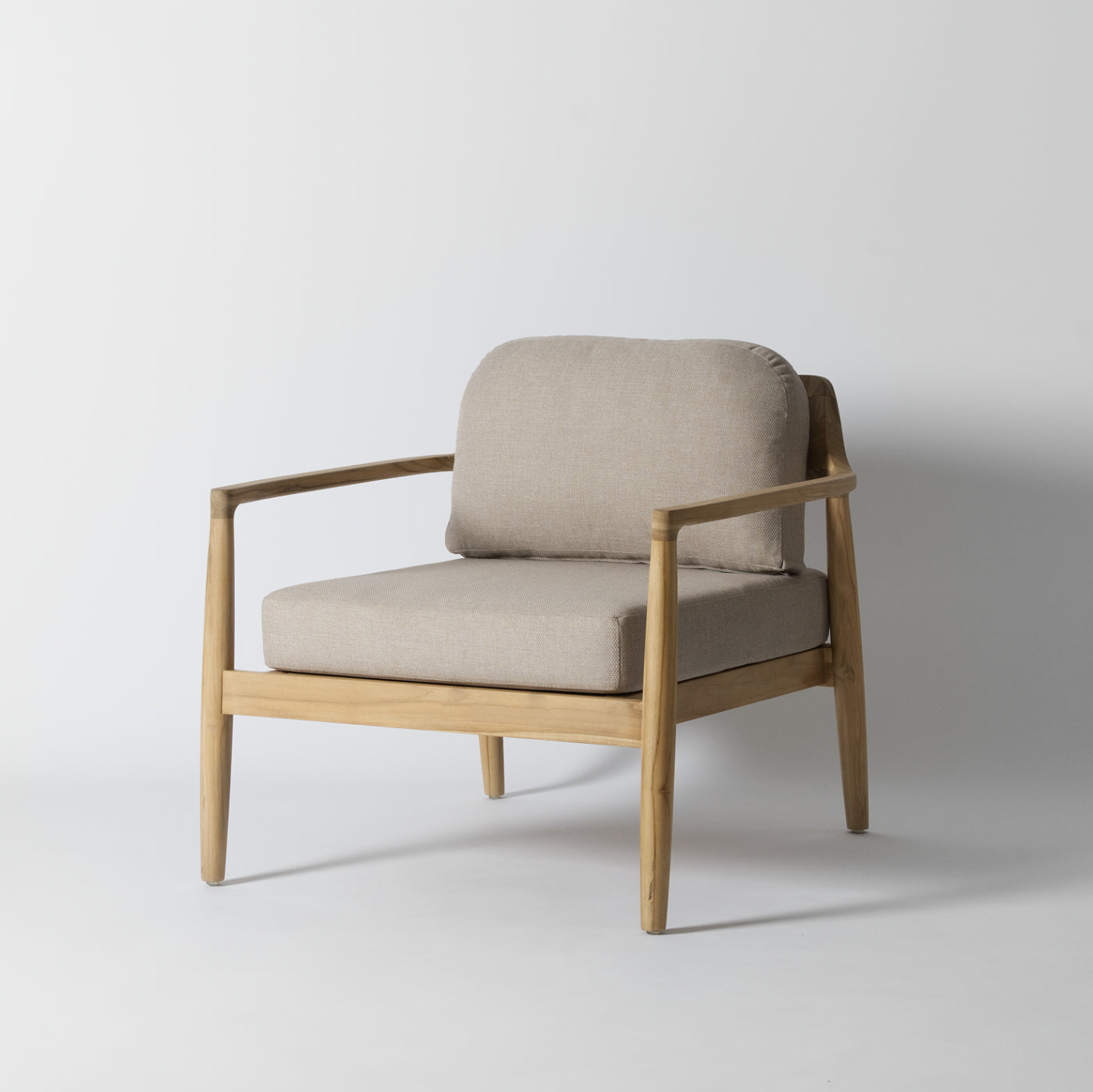 Outdoor lounge chair