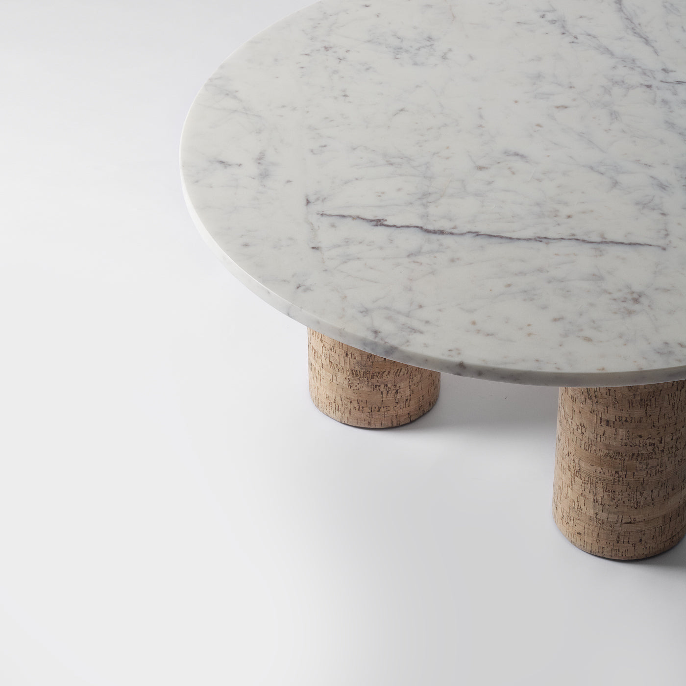 3 legged coffee table marble