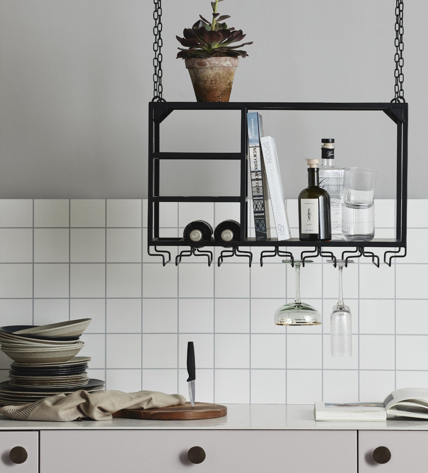 Black hanging shelf