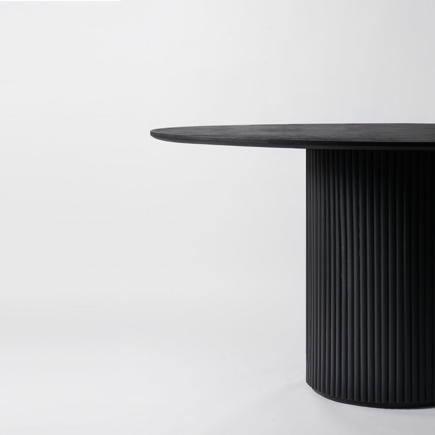 Black Round Dining Table