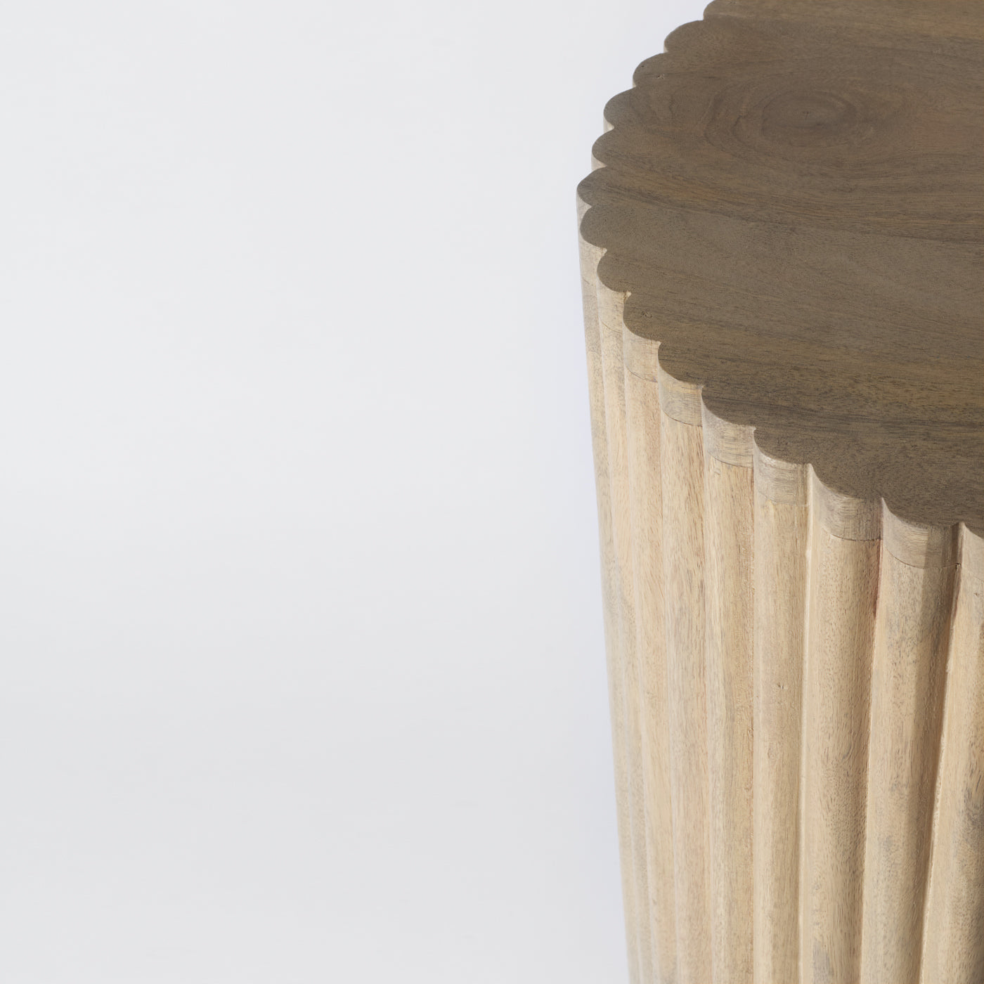 Ribbed Plinth