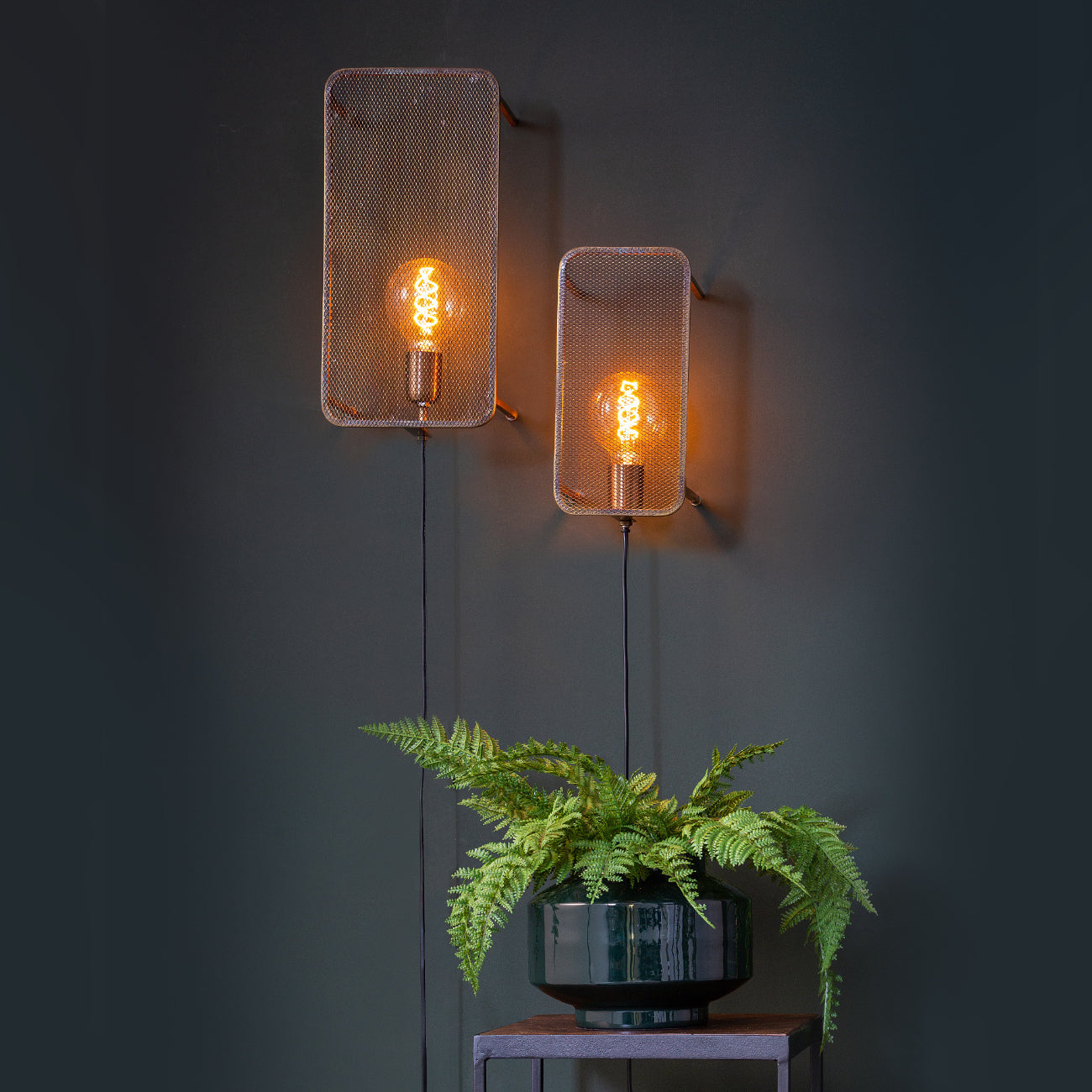 10 Tips For Painting Walls With Dark Colours