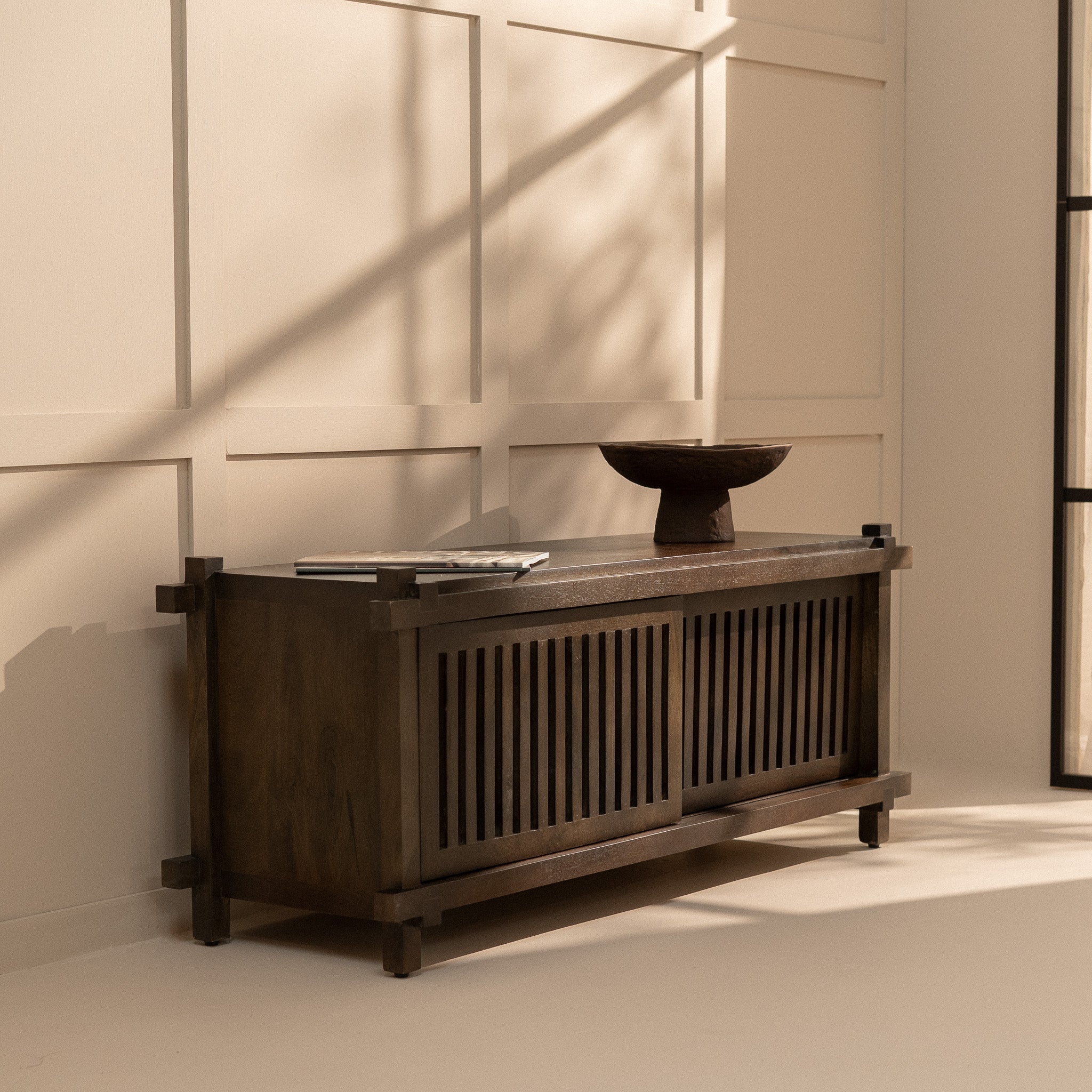 The Dark Grain Edit
