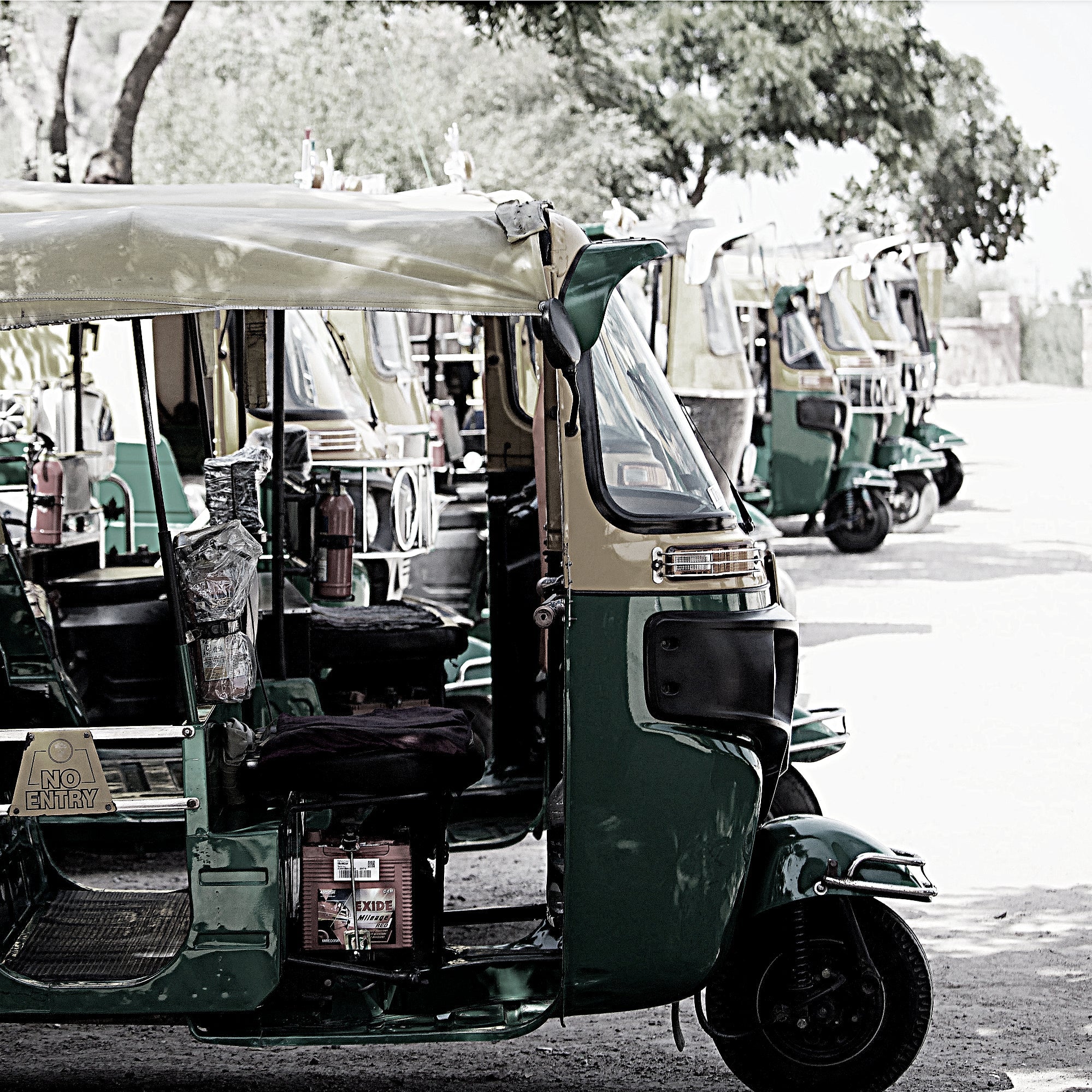 Tuk Tuk, India Geometric Rugs