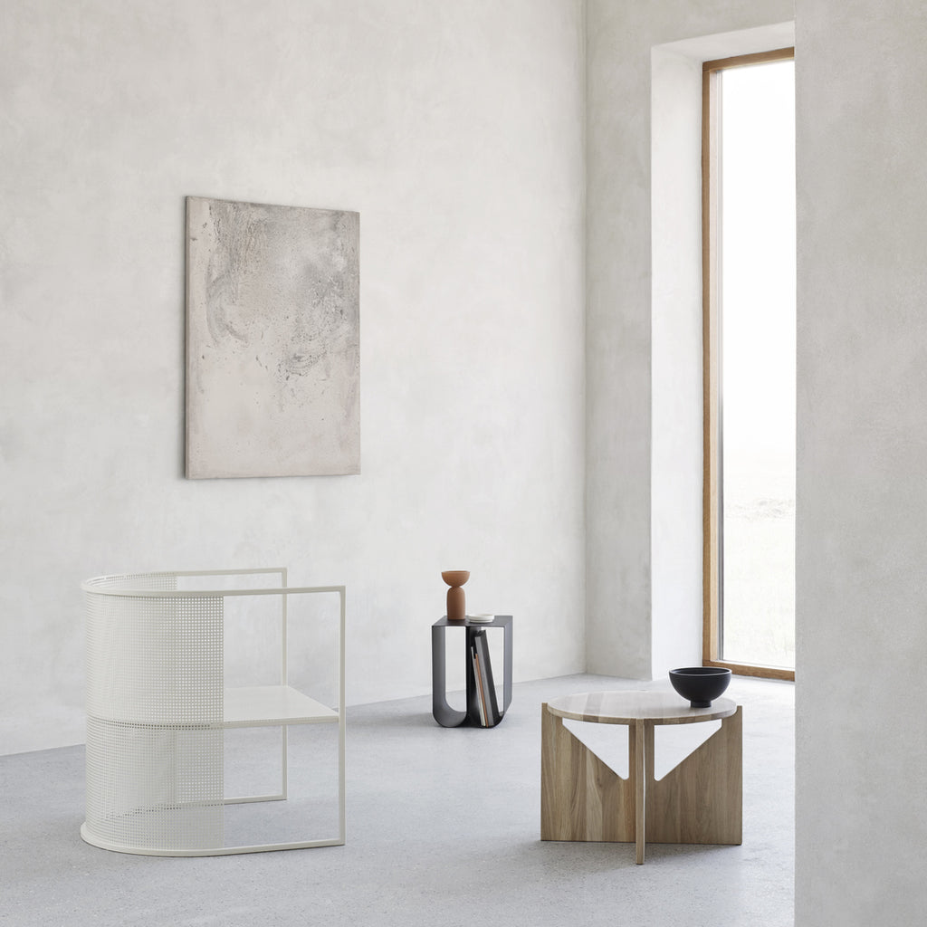 Fika small round oak coffee table nordic vaunt design